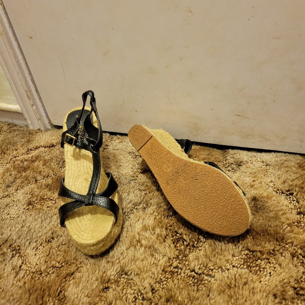 Sandals - Picture 2 of 2